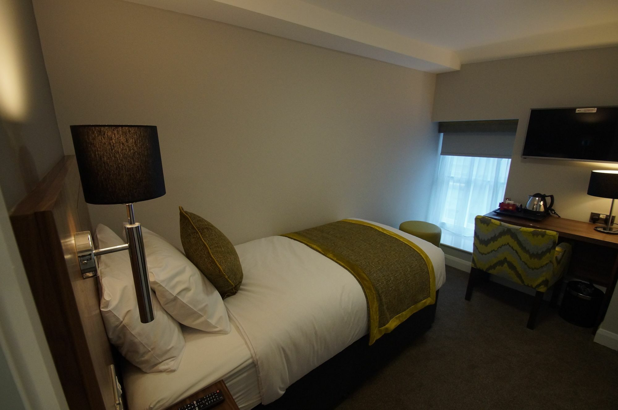 New Park Hotel Carmarthen Bagian luar foto