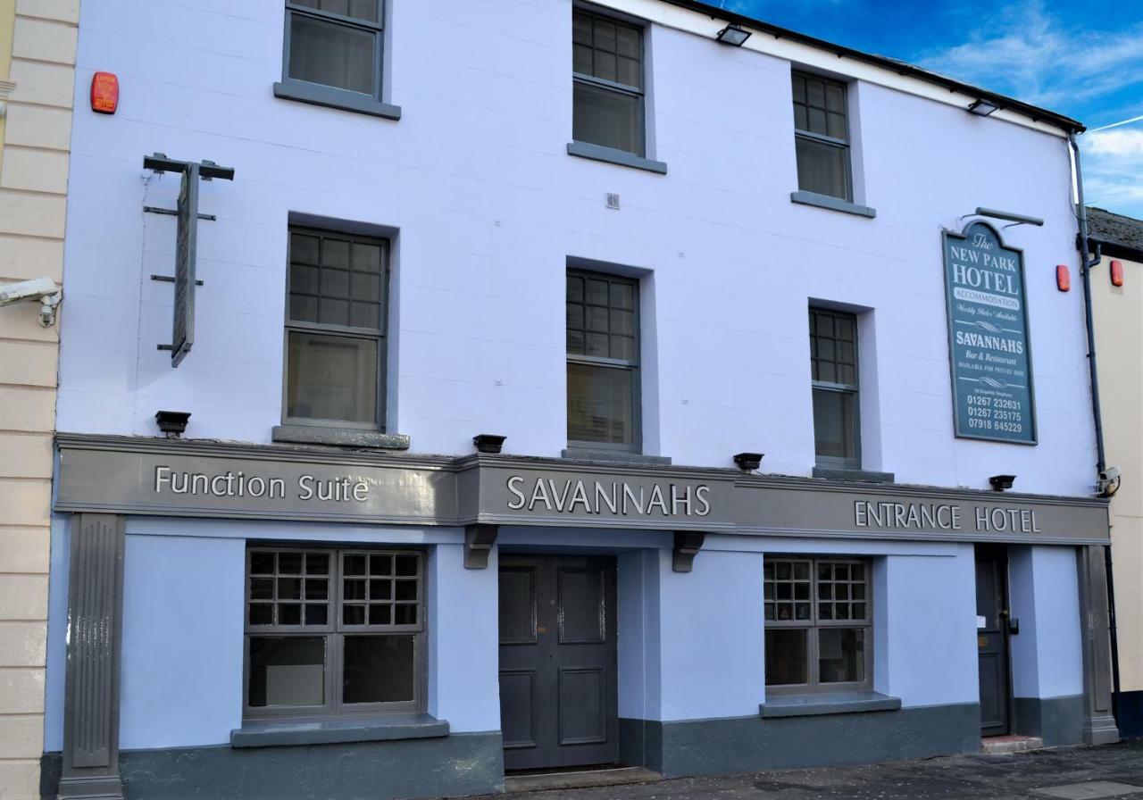 New Park Hotel Carmarthen Bagian luar foto